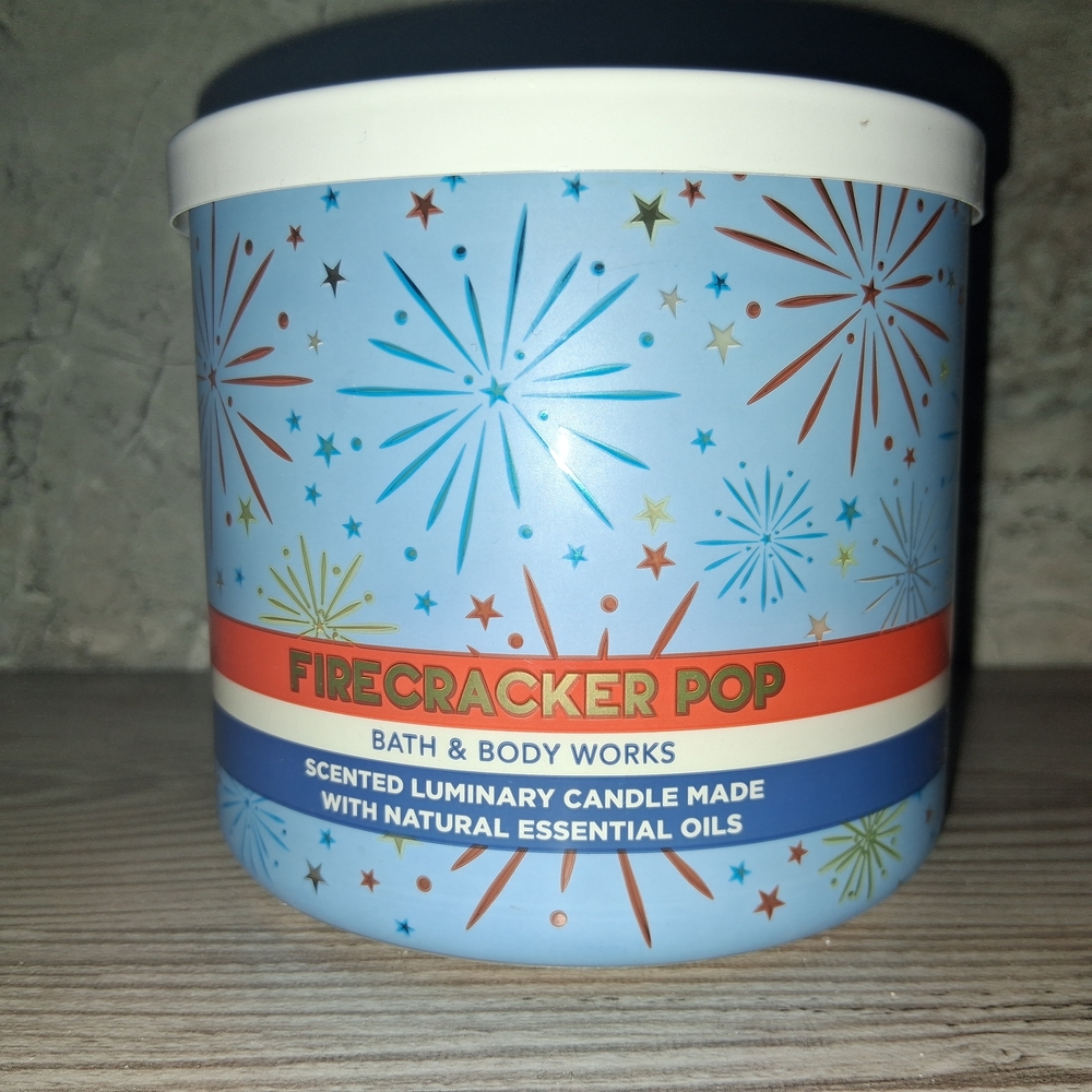 Bath & Body Works FIRECRACKER POP 3-Wick 14.5oz. Candle Cherry,Citrus, Berry NEW